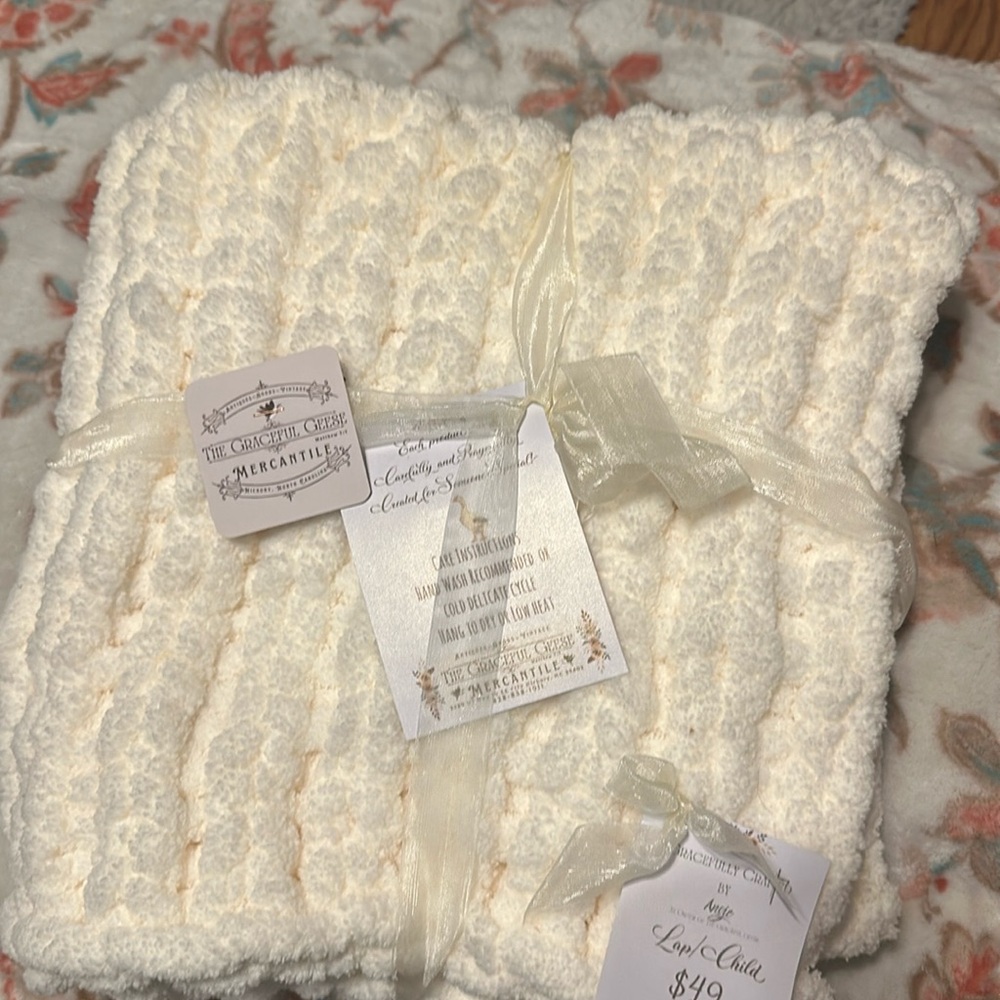 Blanket - off white - soft and cuddly